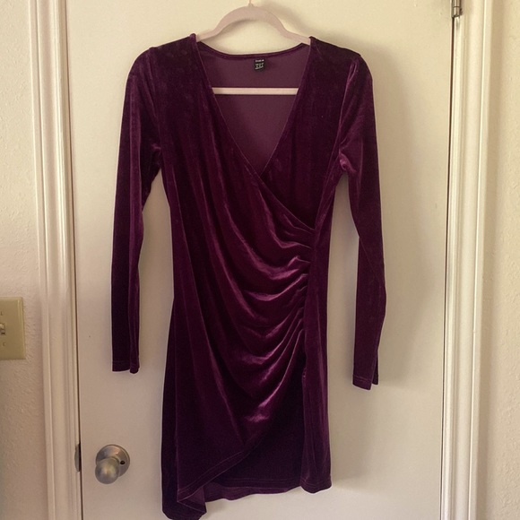Gorgeous Purple Velvet V Neck Dress - Picture 1 of 4